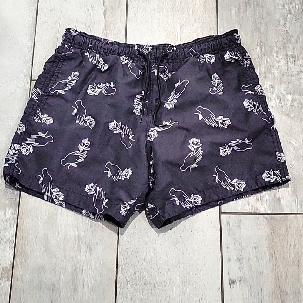 Unknown source Black swimming No lining 3 pockets size medium #465